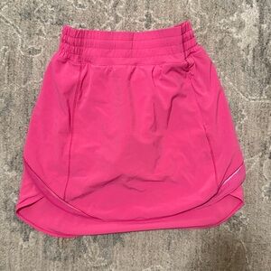 Lululemon Hotty Hot Skirt (Size 2)